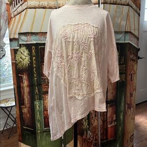 Krista Larson Short Sleeve Wildflower T-Shirt, Pale Pink, OS